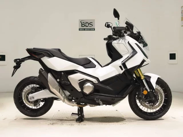 Honda X-ADV750-2 лот № 7767 оценка 7  с аукциона в Японии