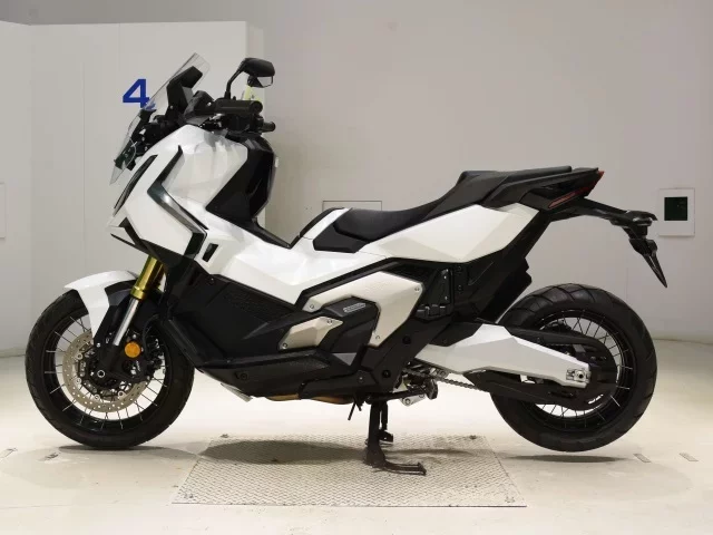 Honda X-ADV750-2
