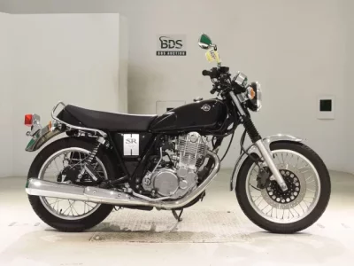 Yamaha SR400-5