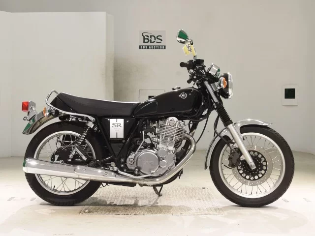 Yamaha SR400-5