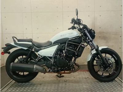 Kawasaki ELIMINATOR 400-1