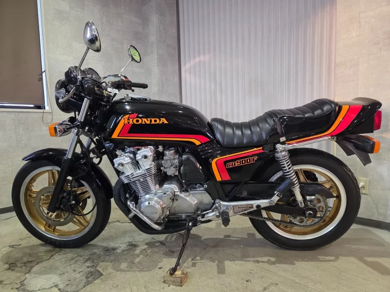 Honda CB900F