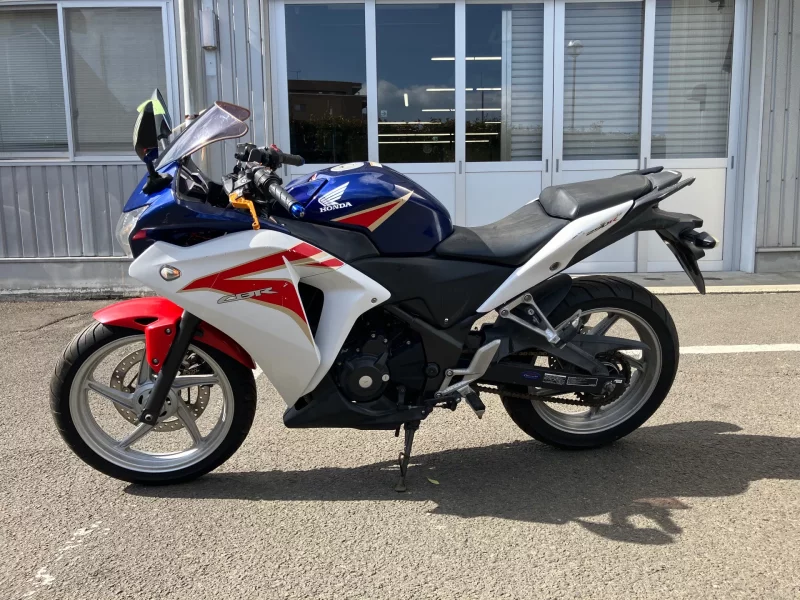 Honda CBR250R