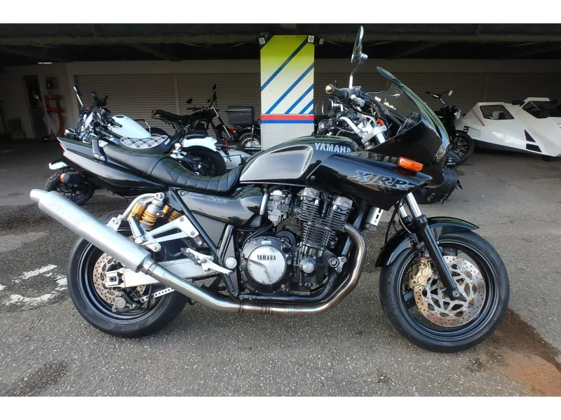 Yamaha XJR1200R
