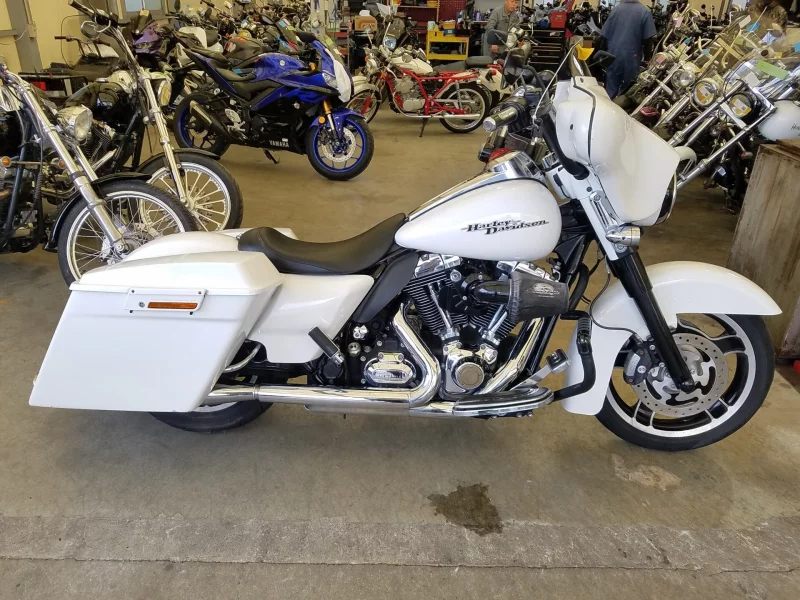 Harley-Davidson HARLEY FLHX1580