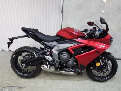 Triumph TRIUMPH DAYTONA 660