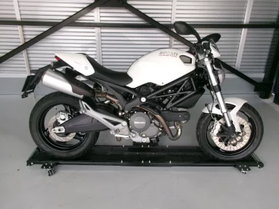Ducati DUCATI MONSTAR M696 PLUS