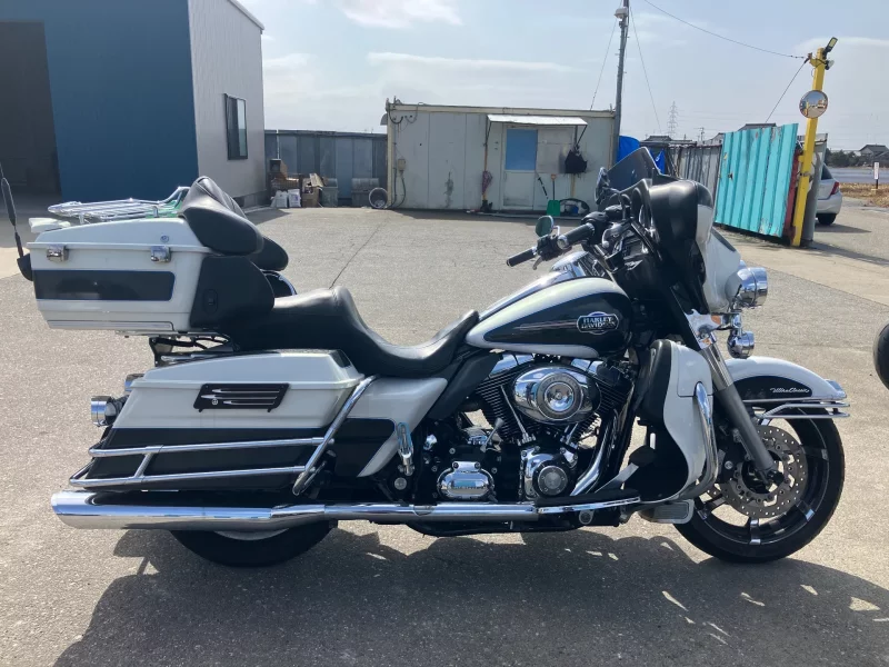 Harley-Davidson HARLEY FLHTCU1580-1690