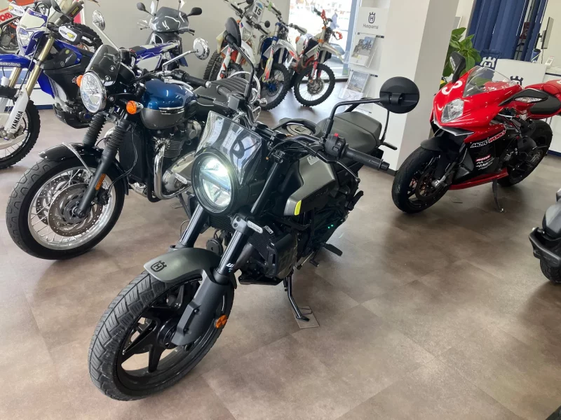 Other HUSQUARNA SVARTPILEN250