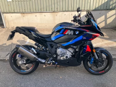 BMW BMW M1000XR