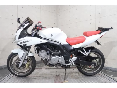 Suzuki SV650S