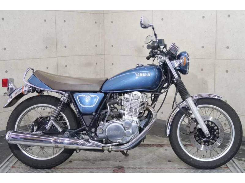 Yamaha SR400-1