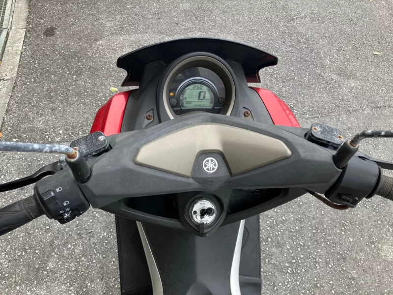Yamaha NMAX