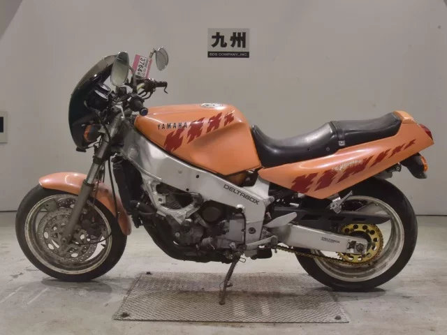 Yamaha FZR1000