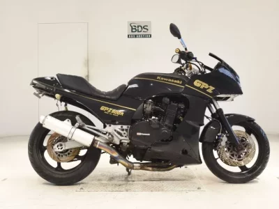 Kawasaki GPZ900R SHO LOUIS NOT EQUIPPED