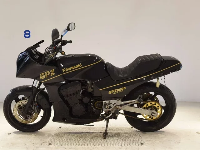 Kawasaki GPZ900R SHO LOUIS NOT EQUIPPED