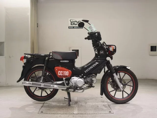 Honda CROSS CUB 110-3