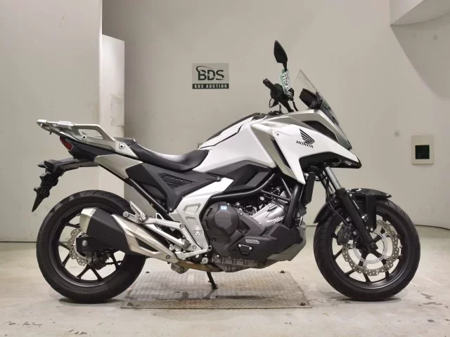 Honda NC750XD-3