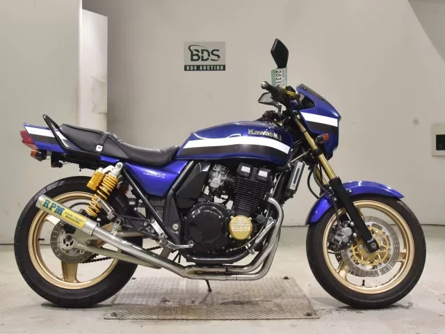 Kawasaki ZRX400