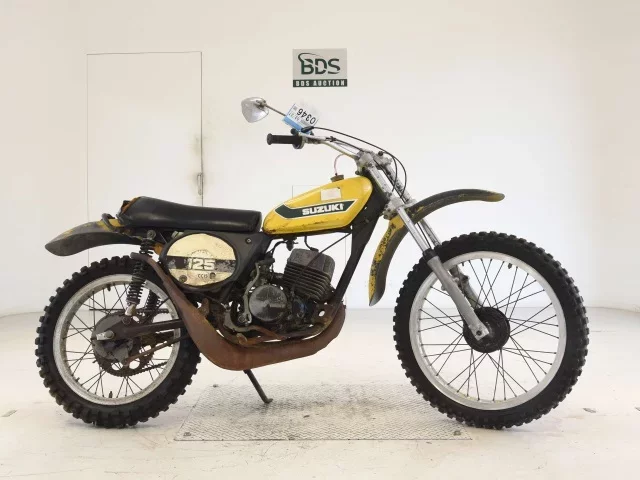 Suzuki TM125