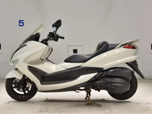 Yamaha MAJESTY 250-4
