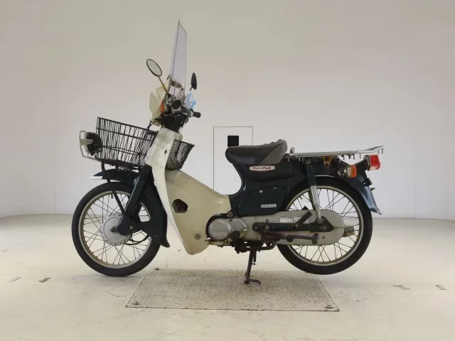 Honda C90