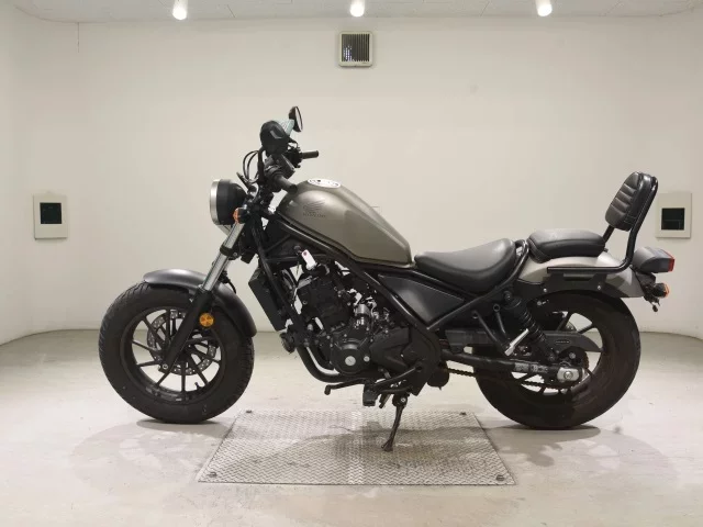 Honda REBEL