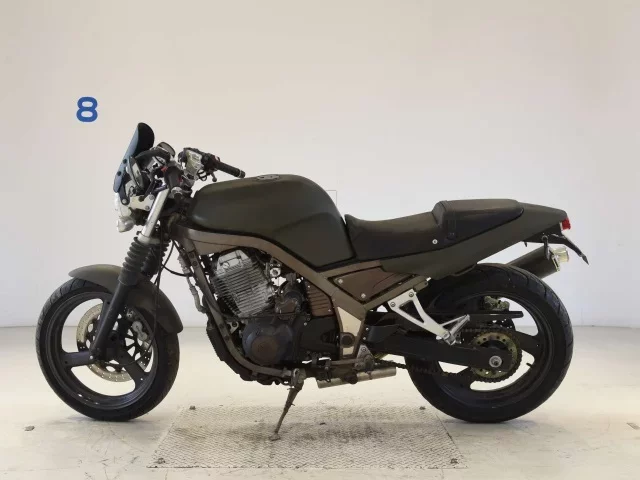 Yamaha SRX400-4