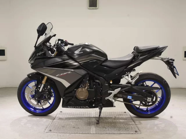 Honda CBR400R-2