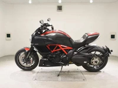 Ducati DUCATI DIAVEL CARBON