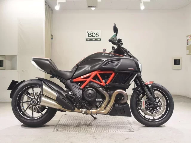 Ducati DUCATI DIAVEL CARBON