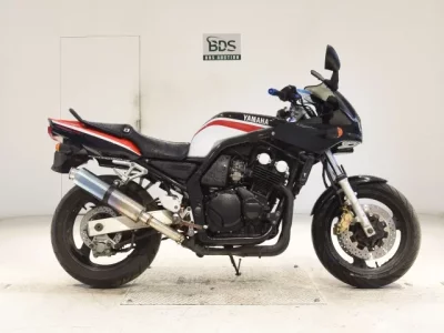 Yamaha FZ400