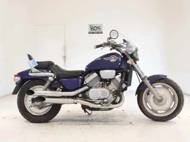Honda MAGNA 750