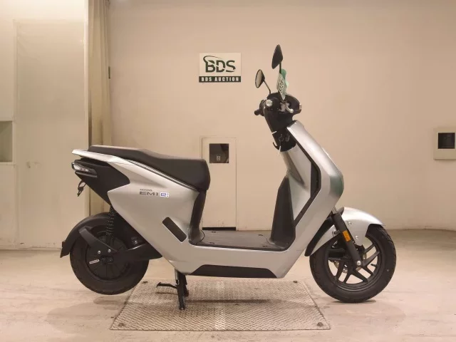 Honda EM1E: