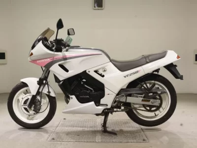 Honda VT250F