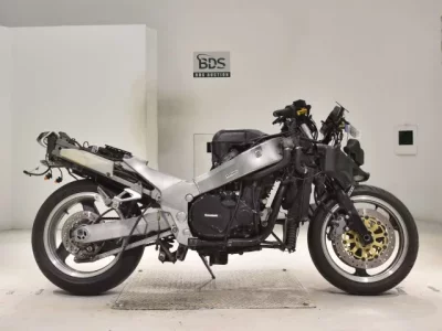 Kawasaki ZZR1100