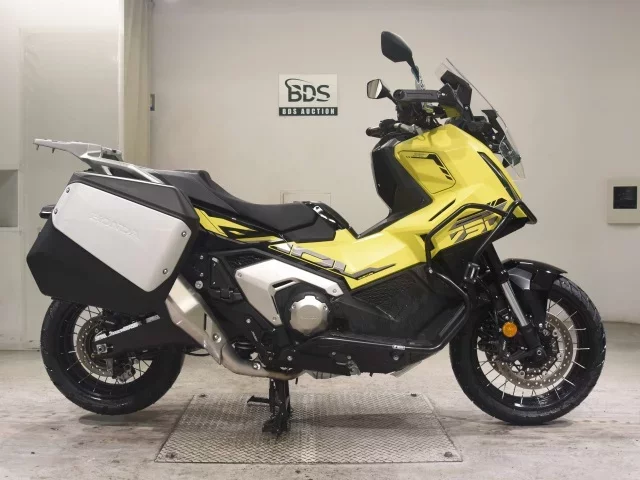 Honda X-ADV750-2