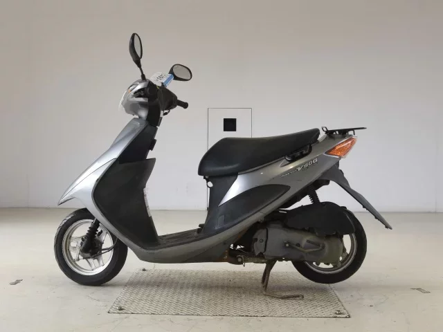 Suzuki ADDRESS V50