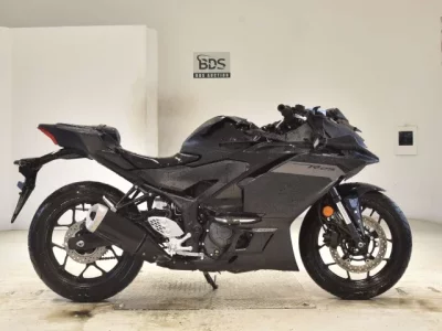 Yamaha YZF-R25A