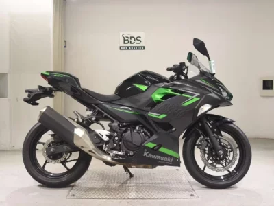 Kawasaki NINJA400-2