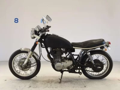 Yamaha SR400-2 SHO LOUIS NOT EQUIPPED