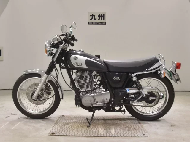 Yamaha SR400-5