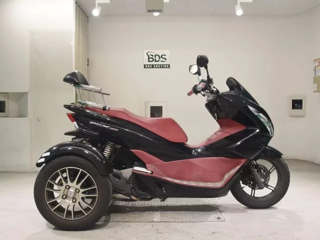 Honda PCX150-2 TRIKE