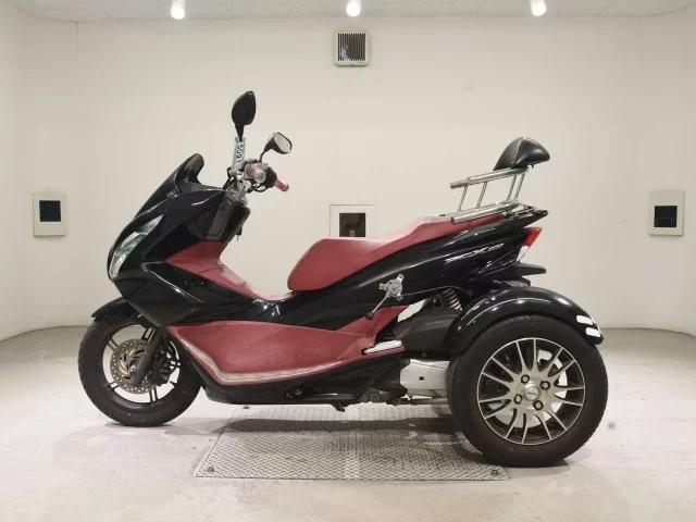 Honda PCX150-2 TRIKE