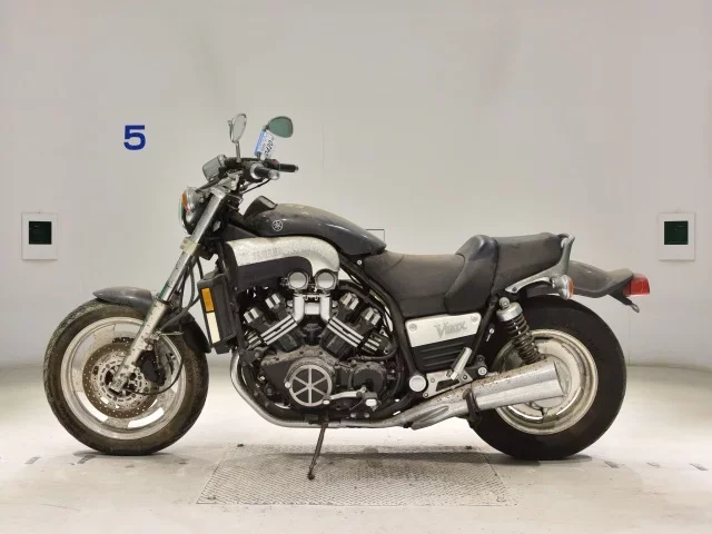 Yamaha V-MAX