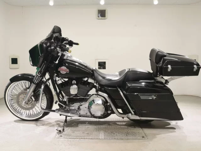 Harley-Davidson HARLEY FLHTCU1450