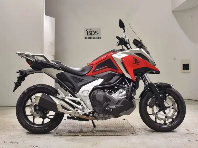 Honda NC750X-3