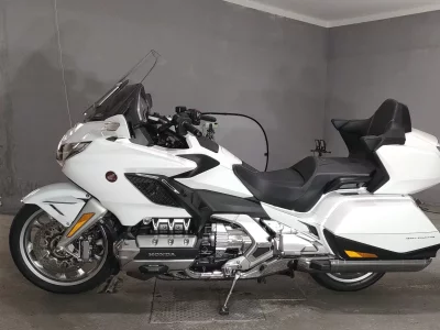 Honda GL1800 TOUR DCT