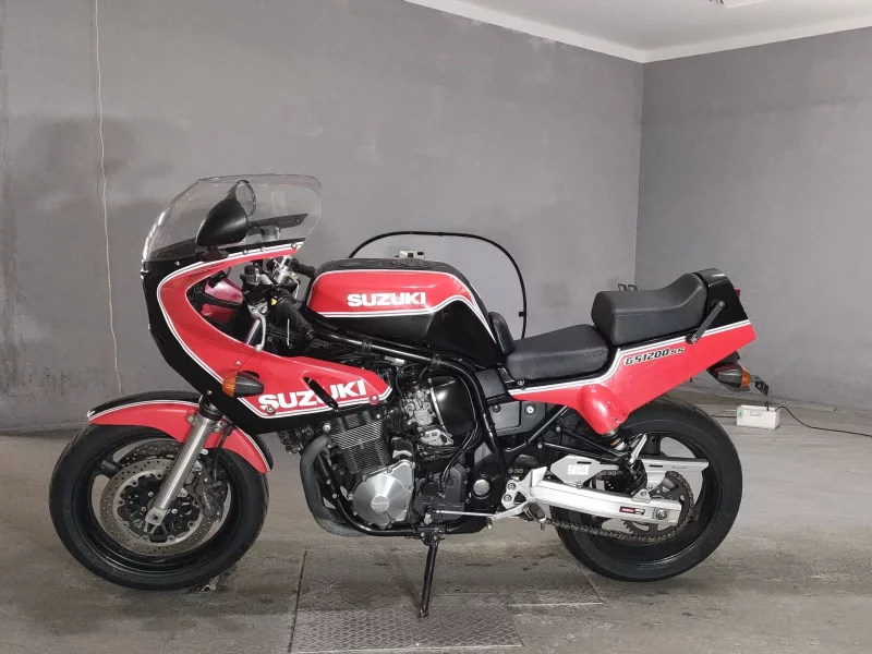 Suzuki GS1200SS