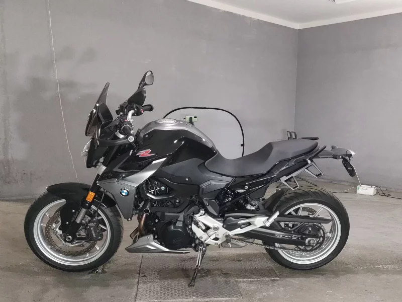 BMW BMW F900R